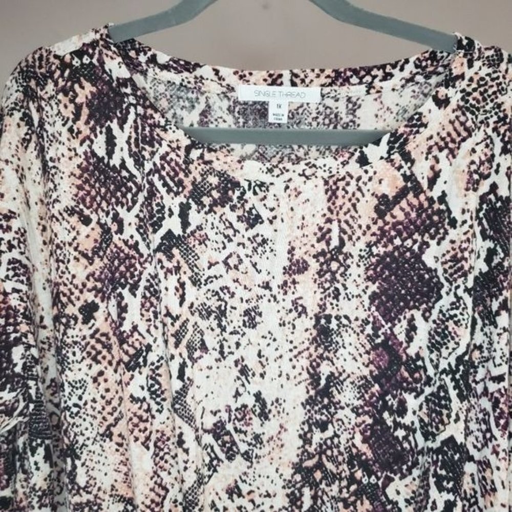 NWT Single Thread Twist Front Top - Picture 5 of 9